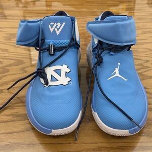 Air Jordan Why Not Zer0.1 UNC Mens 10.5 Sneakers AA2510-402 Tarheels Basketball